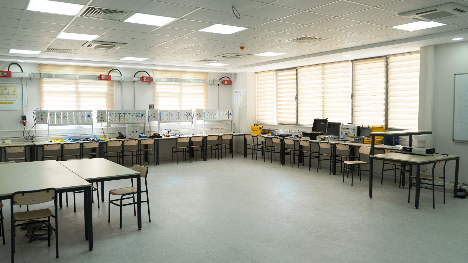 Elektrik Tesisleri Laboratuvarı Görsel 1